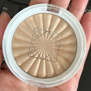 OFRA Rodeo Drive Highlighter
